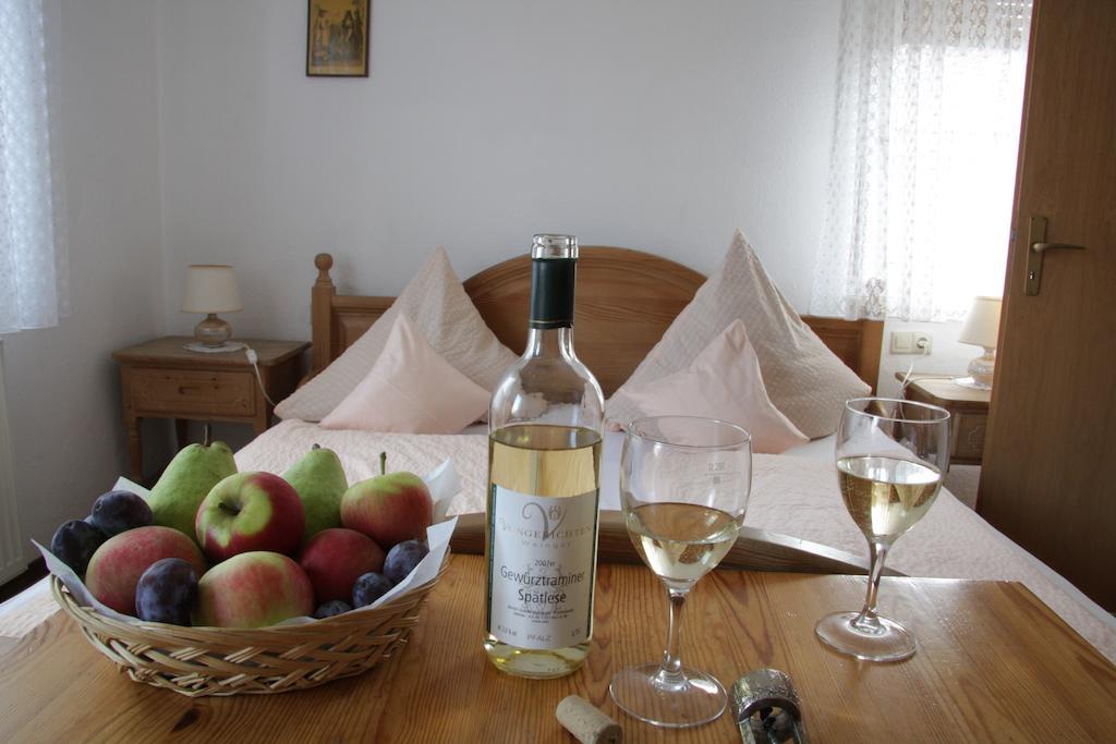 Oberhausen  Weingut Und Gaestehaus Vongerichten חדר תמונה
